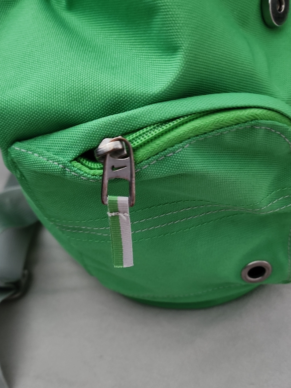 Vintage Nike Green Canvas Backpack with Front Pockets - Picture 7 of 15